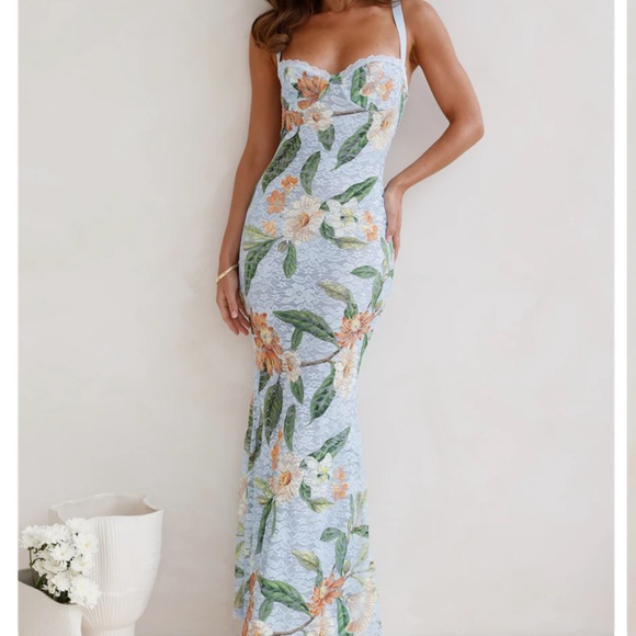 Runaway Serina Maxi Dress Blue Floral - Picture 1 of 6